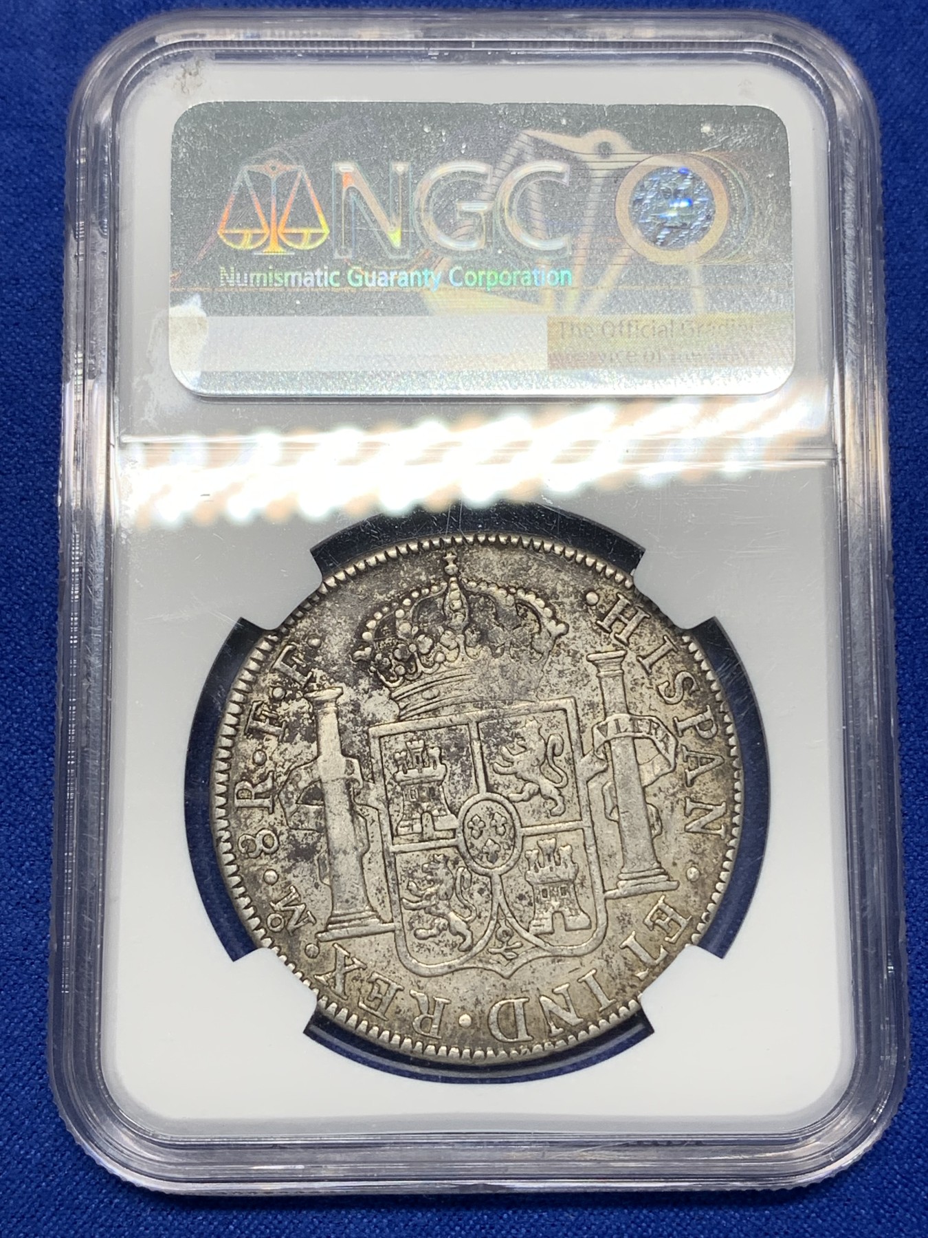 《竞宝斋》第196场-周日，周一 2场 (全场包邮) NGC-XF45 西属墨西哥1779年卡三双柱银币 原味包浆 状态温润