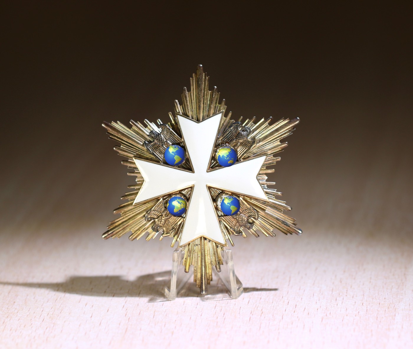 大猫徽章拍卖232期 珍爱和平 德意志雄鹰勋章 大盒型 全品 