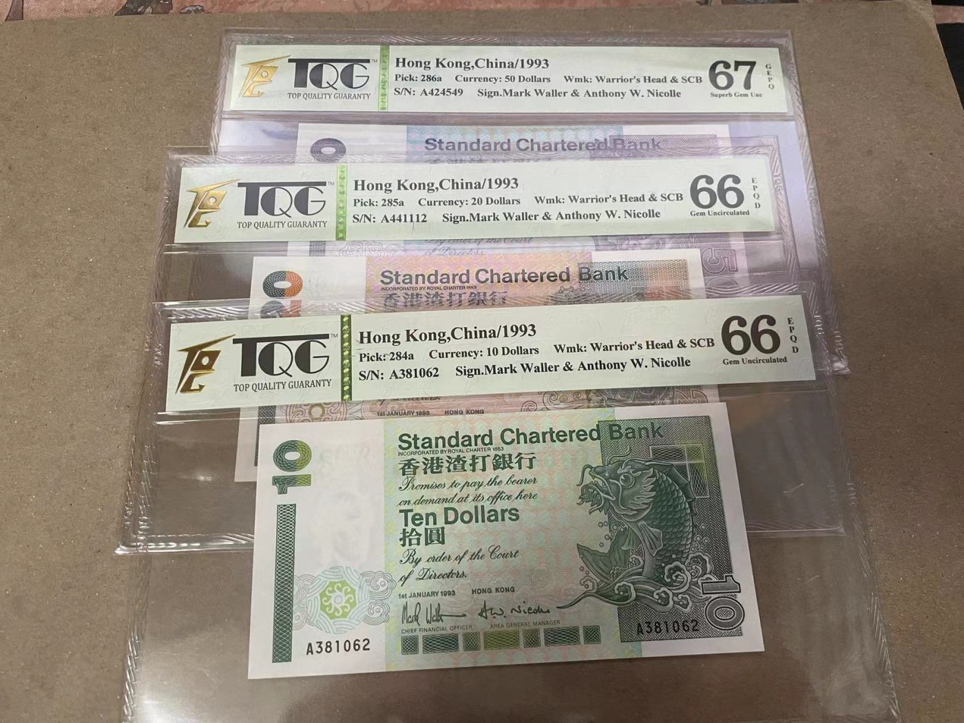 【Blue Auction】✨世界纸币精拍第370期——莫总专场XXIX 【一组3张 A冠包含无47】香港 渣打 1993年10-20-50元 TQG67EPQ-66EPQ