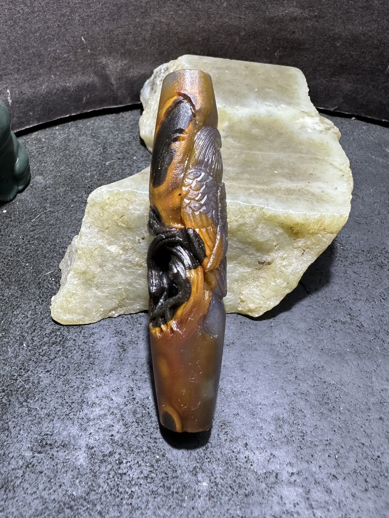 精美亚光高玉化巴西玛瑙手工俏色巧雕雄鹰吊坠（把件）一个！