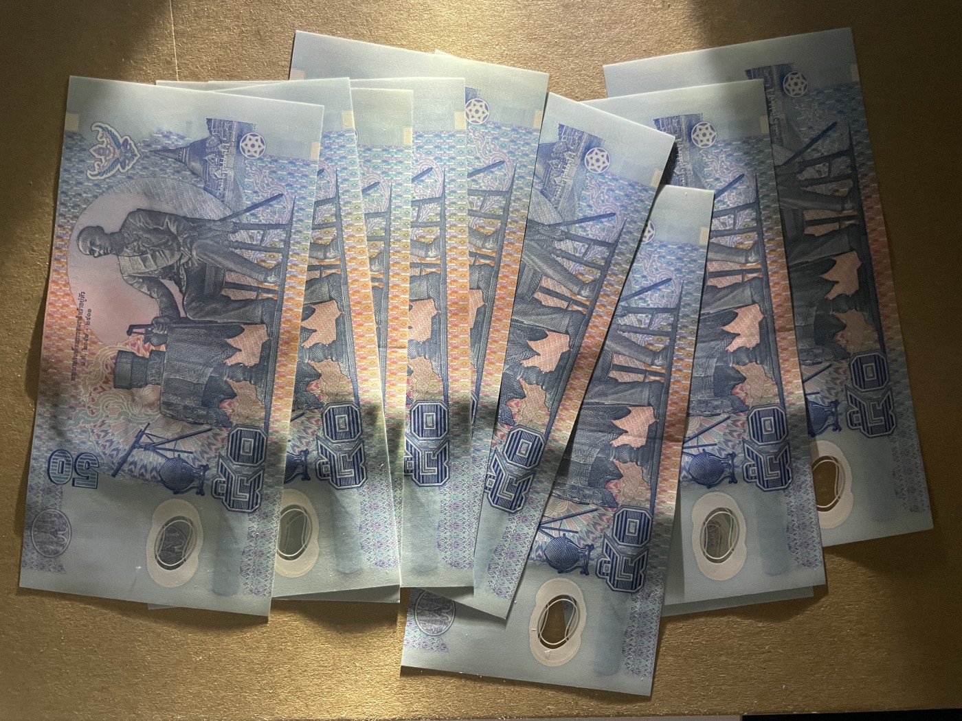 【Blue Auction】✨世界纸币精拍第370期——莫总专场XXIX 【0A首发冠无47 一组10张】泰国 50铢 塑料钞一组 全新UNC