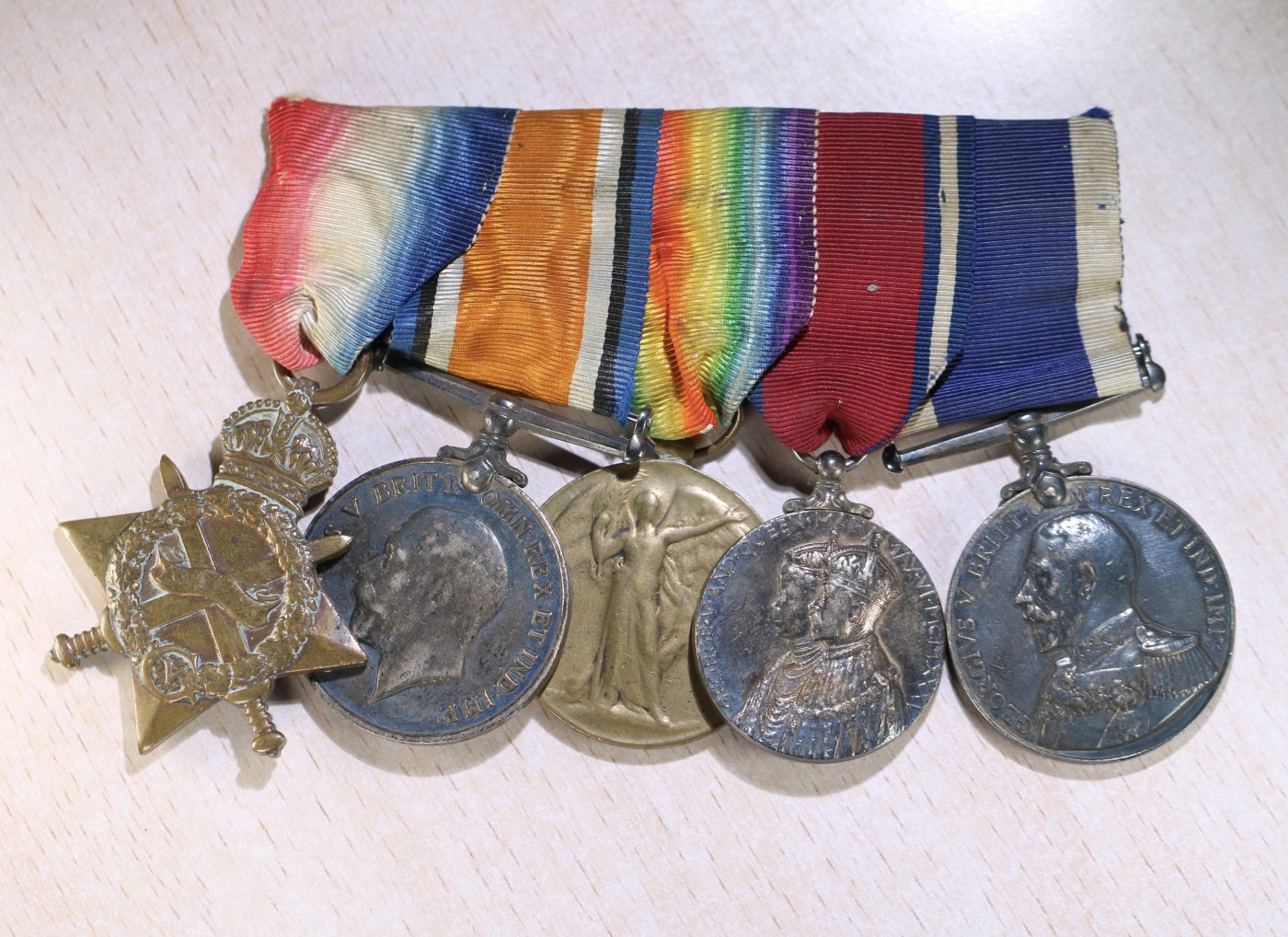 大猫徽章拍卖232期 英国一战海军联排 