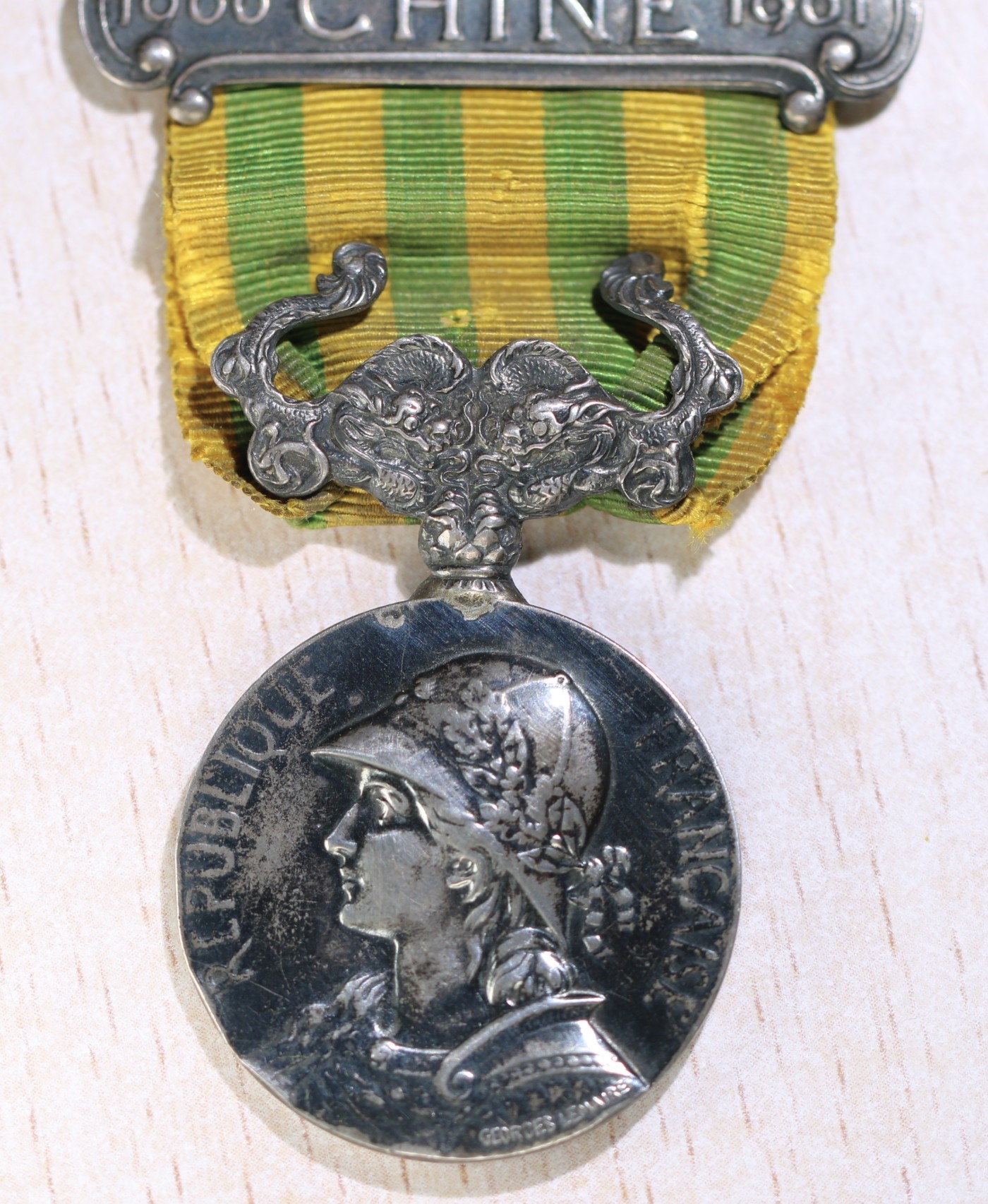 大猫徽章拍卖232期 勿忘国耻 1900庚子事变 法国纪念章 