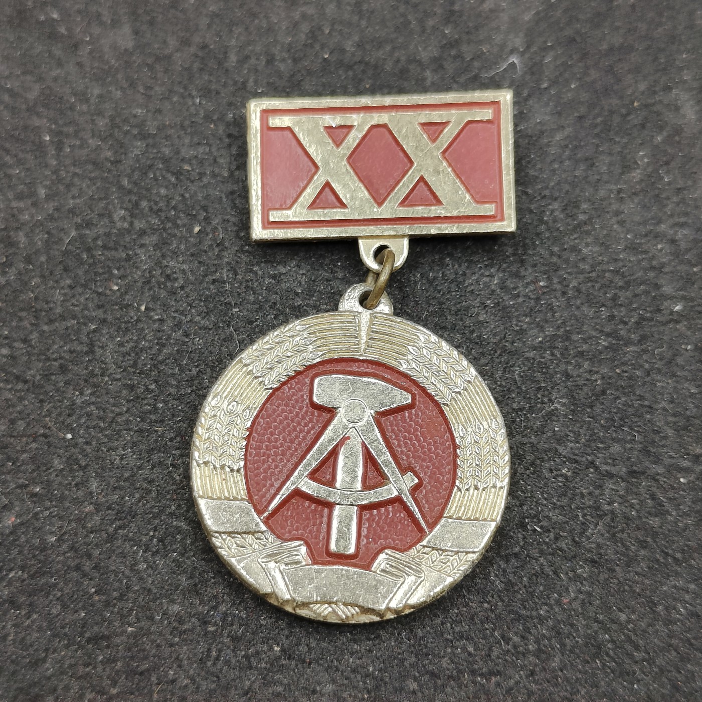 全场0元起拍 第91期 咸鱼国勋章拍卖专场 9月17日（周日）下午6：00开始 东德建国20周年纪念章