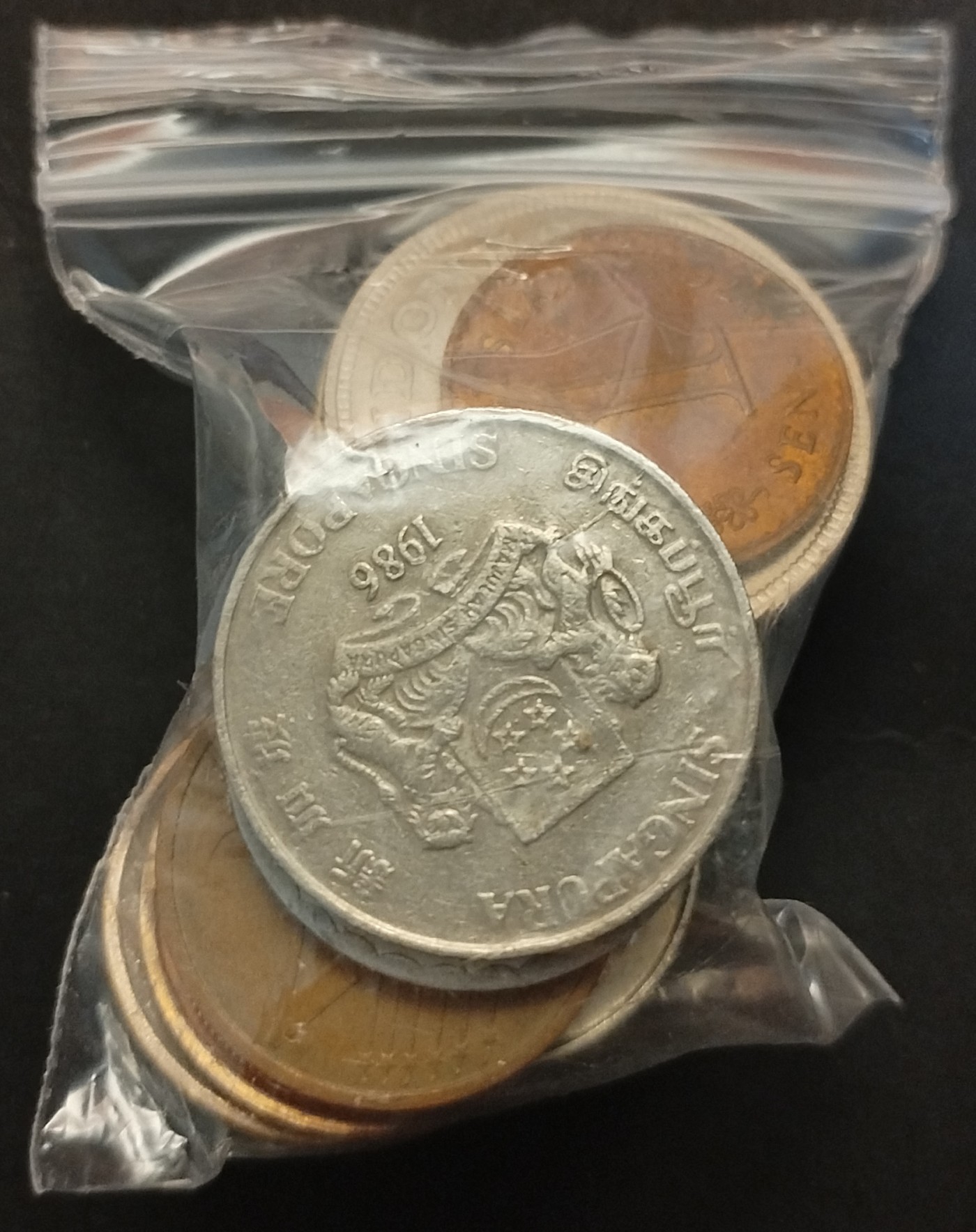 初雪钱币专场第八期（接受代拍服务） 49克硬币一组（8块秒杀）