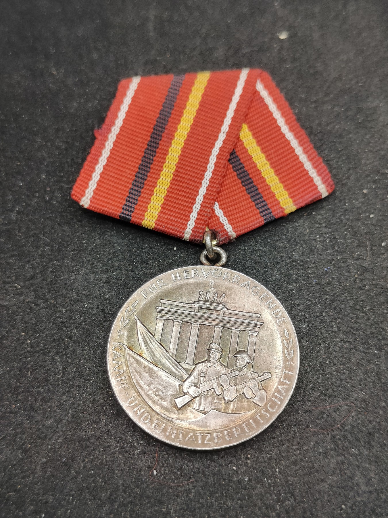 全场0元起拍 第91期 咸鱼国勋章拍卖专场 9月17日（周日）下午6：00开始 东德工战队 银级功绩奖章