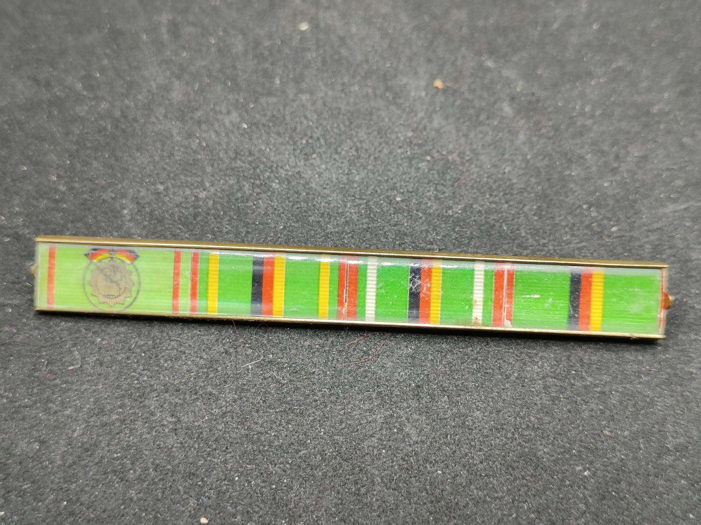 全场0元起拍 第91期 咸鱼国勋章拍卖专场 9月17日（周日）下午6：00开始 东德警察略章 与上面的警察章均为一个人的一套