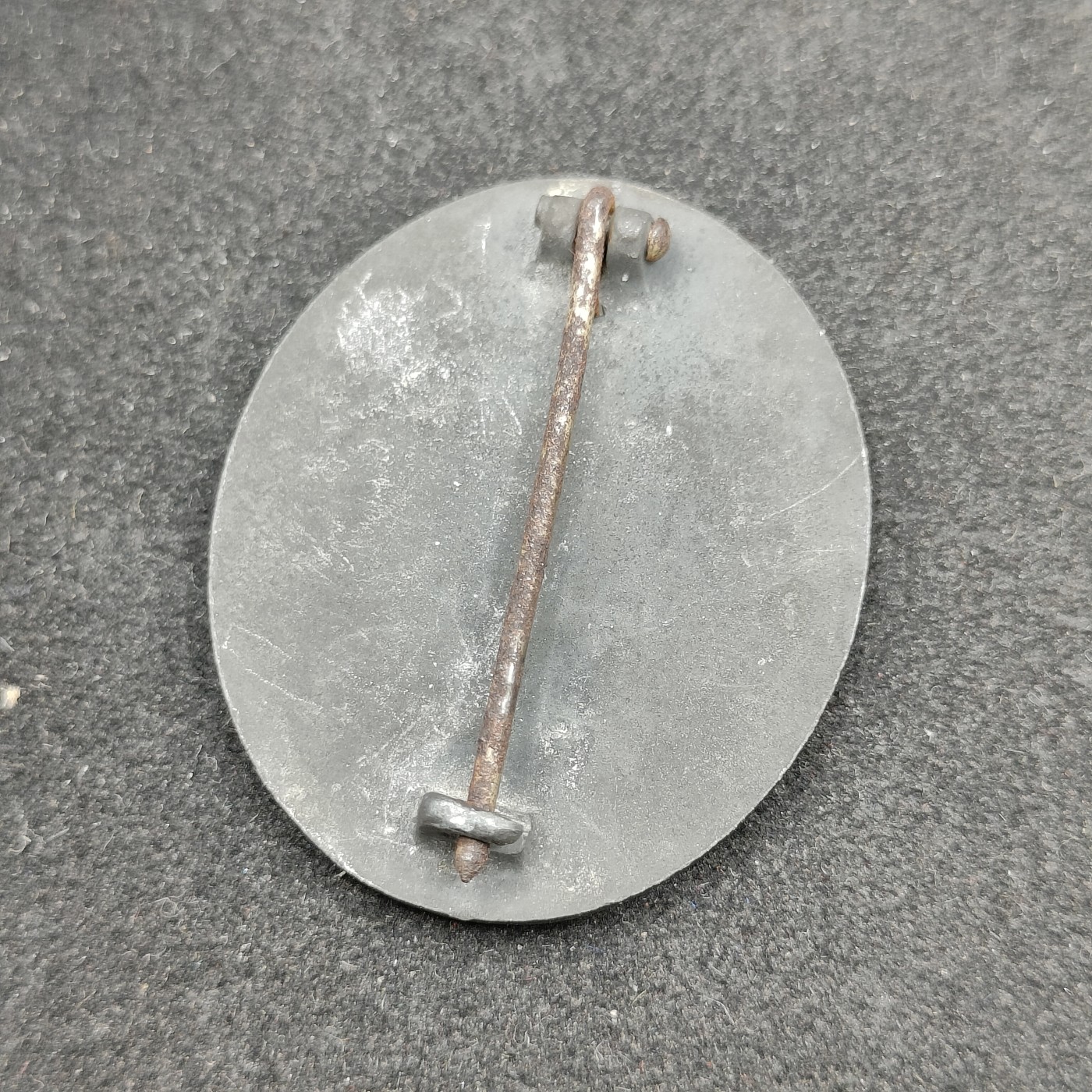 全场0元起拍 第91期 咸鱼国勋章拍卖专场 9月17日（周日）下午6：00开始 德国 57版黑战伤奖章 德三 二战时期磨标版