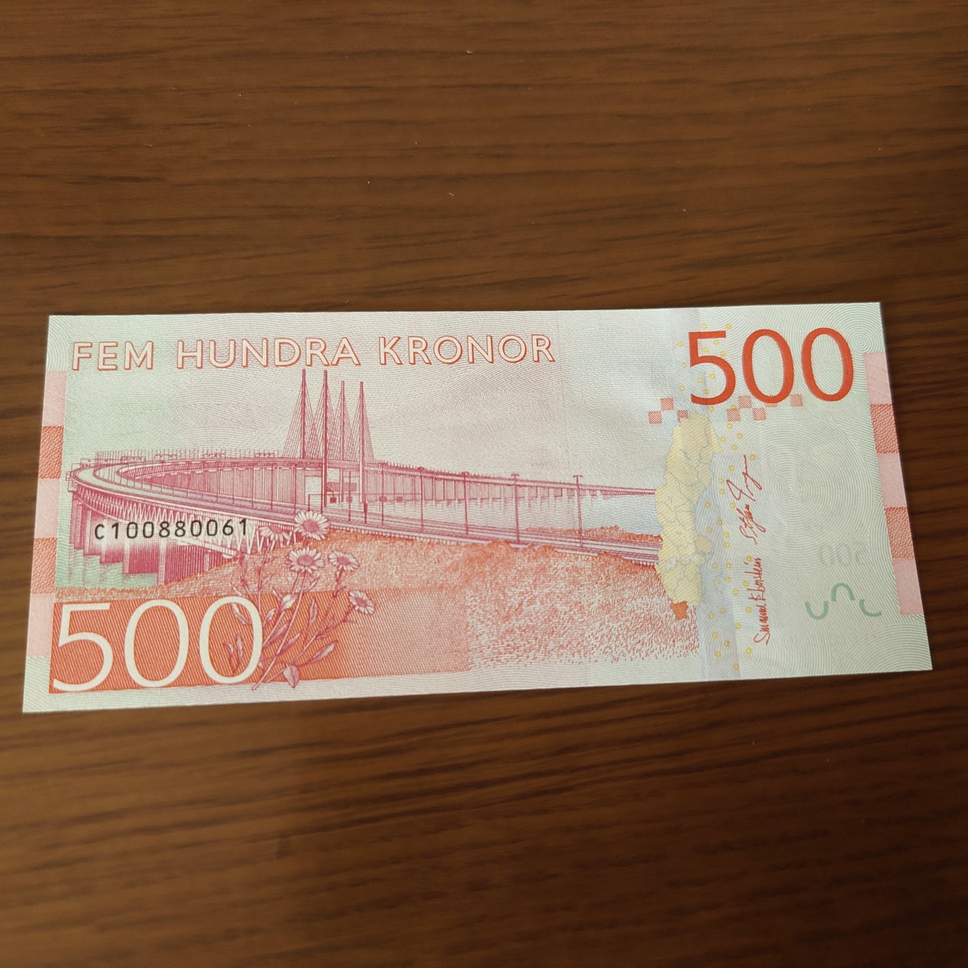 【世界钱币】精选微拍第69期暨2023年第十六期 多款纸币裸钞超低价起拍(第一场) 2015年瑞典500克朗 全新绝品无47