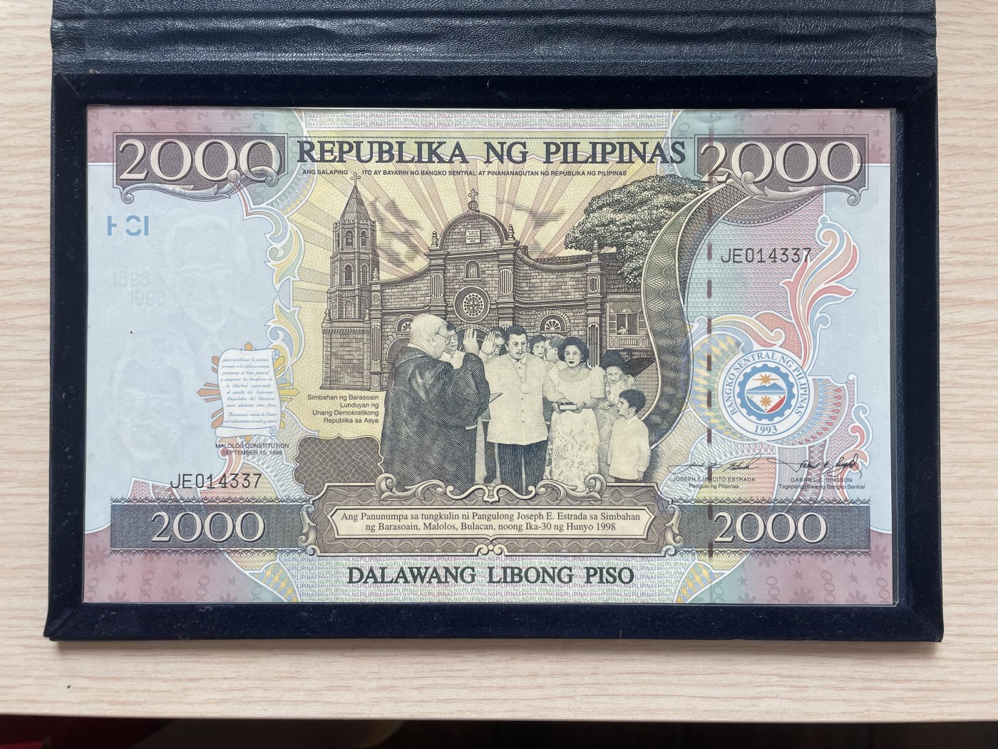 乐淘淘纸币精选 第19期  JE014337】 菲律宾1998年纸币 2000比索 百年纪念钞 大型原装册 UNC