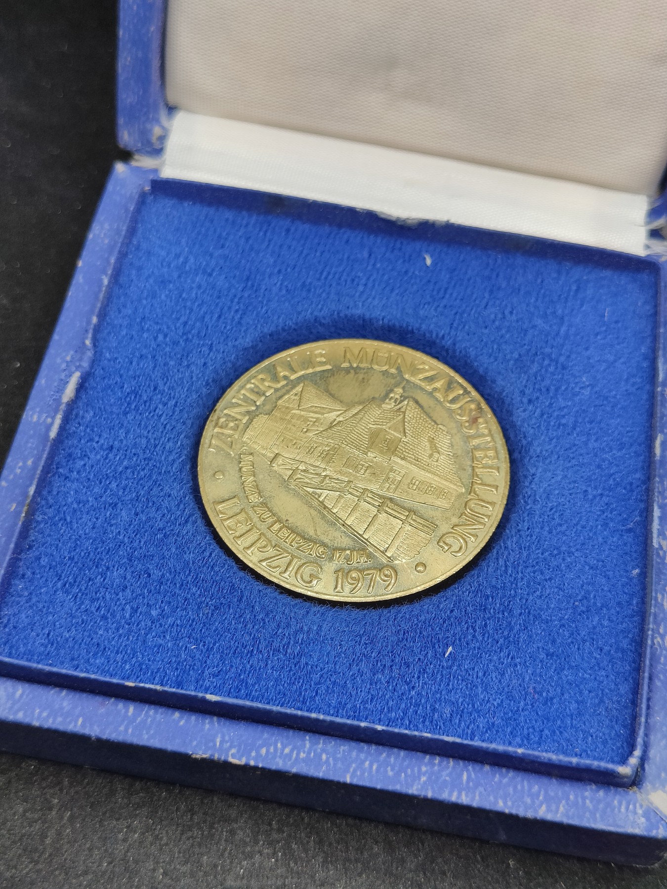 全场0元起拍 第91期 咸鱼国勋章拍卖专场 9月17日（周日）下午6：00开始 东德 文化协会纪念章 带盒