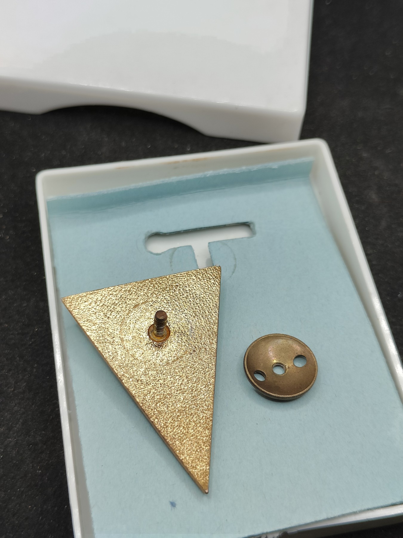 全场0元起拍 第91期 咸鱼国勋章拍卖专场 9月17日（周日）下午6：00开始 美品 东德人民军 高级军官/将官 早期珐琅版 恩格斯军事学院 毕业证章