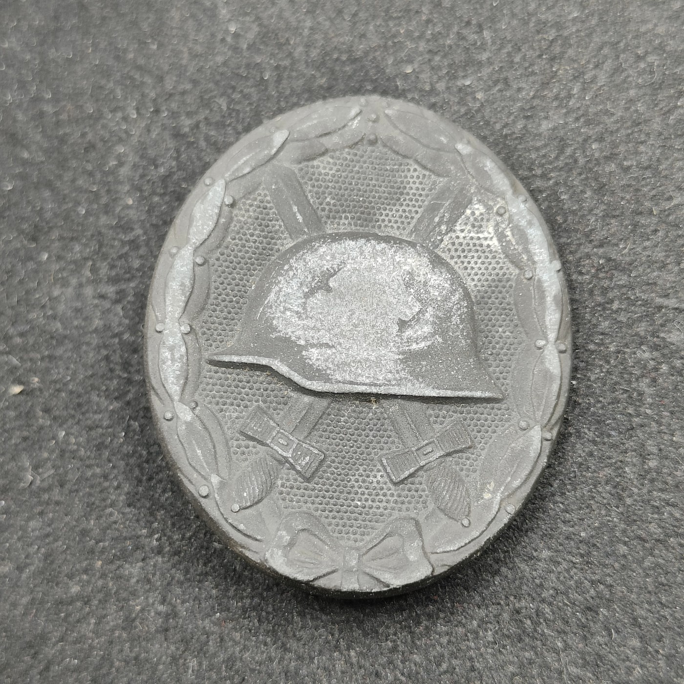 全场0元起拍 第91期 咸鱼国勋章拍卖专场 9月17日（周日）下午6：00开始 德国 57版黑战伤奖章 德三 二战时期磨标版