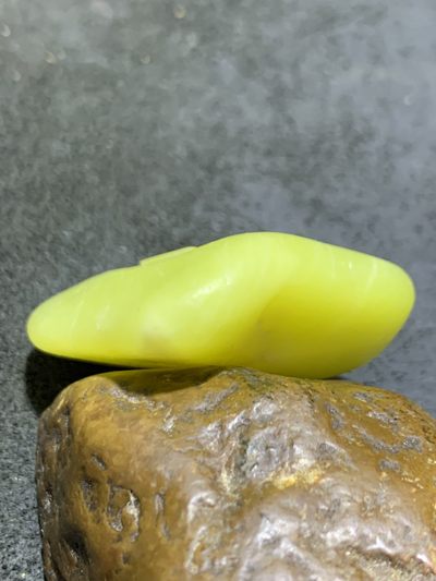 精美岫玉手工雕刻佛字吊坠（把件）一个 精美岫玉手工雕刻佛字吊坠（把件）一个