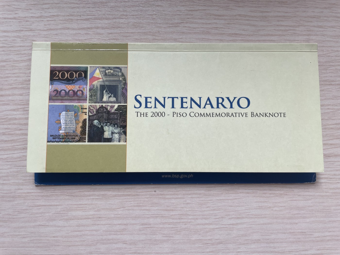 乐淘淘纸币精选 第19期  【A029878】菲律宾2001年纸币 2000比索 纪念钞 原册装 未发行缩小版A冠