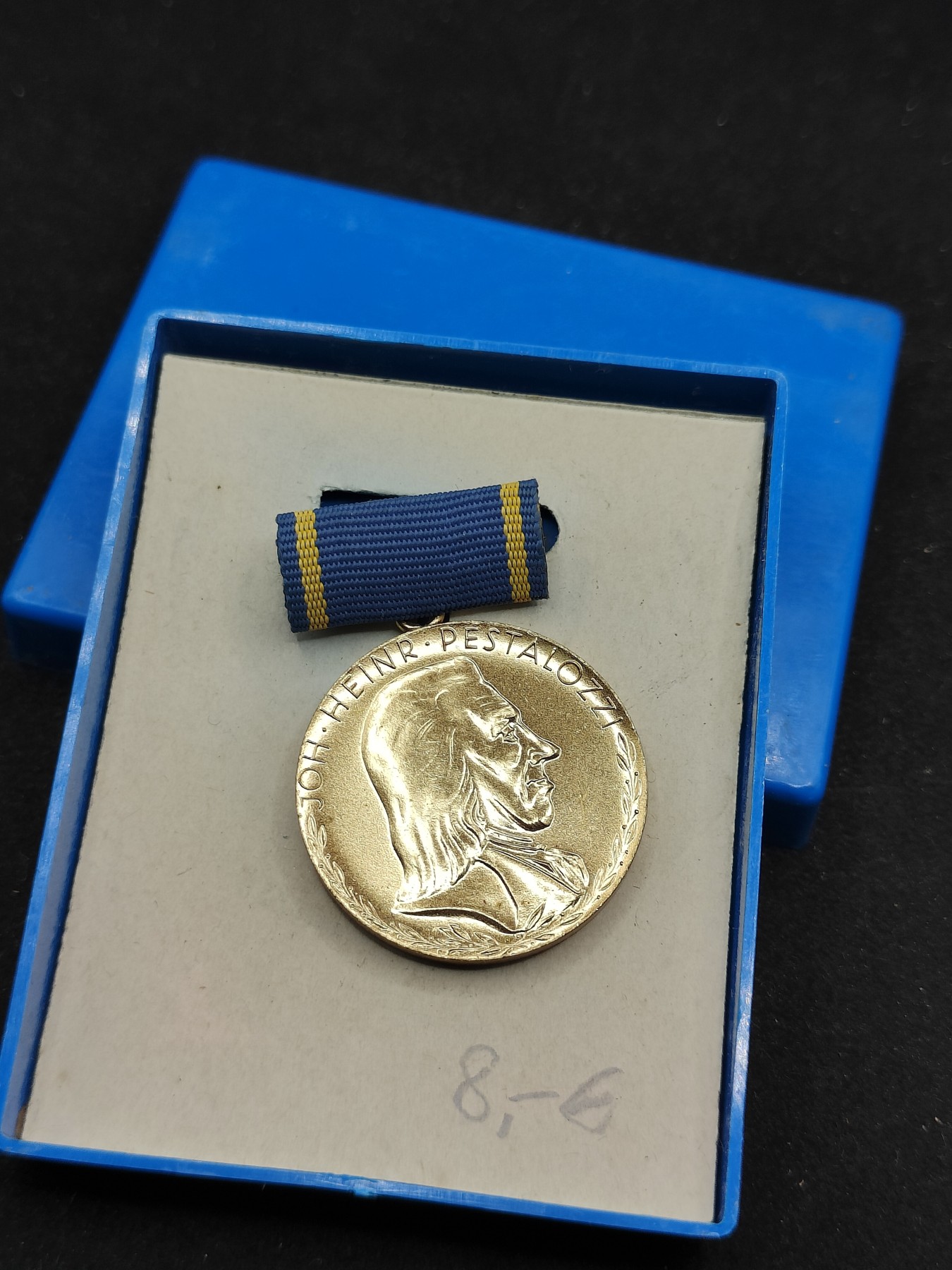 全场0元起拍 第91期 咸鱼国勋章拍卖专场 9月17日（周日）下午6：00开始 东德裴斯洛泰齐忠诚服务奖章金级