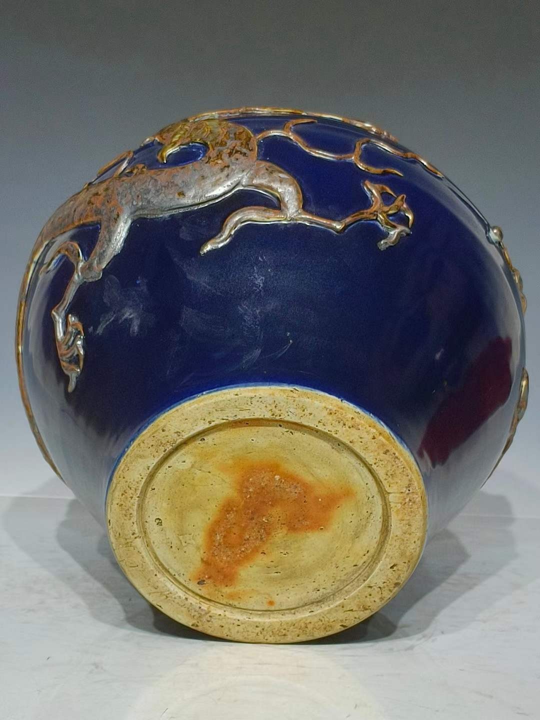美品.精工细作满工霁蓝釉刻瓷浮雕龙纹兽首贯耳罐