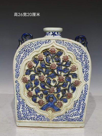 美品.精工细作满工青花釉里红刻瓷捏花镂空浮雕四系扁瓶 - 美品.精工细作满工青花釉里红刻瓷捏花镂空浮雕四系扁瓶