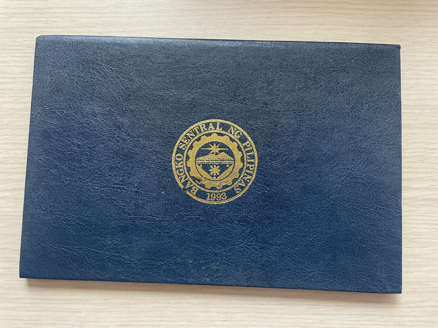 乐淘淘纸币精选 第19期  JE014337】 菲律宾1998年纸币 2000比索 百年纪念钞 大型原装册 UNC