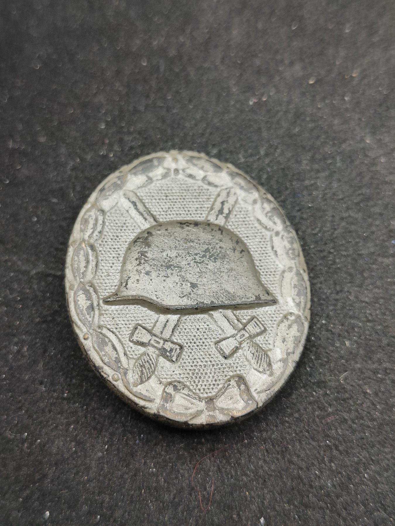 全场0元起拍 第91期 咸鱼国勋章拍卖专场 9月17日（周日）下午6：00开始 德国57版 银战伤奖章