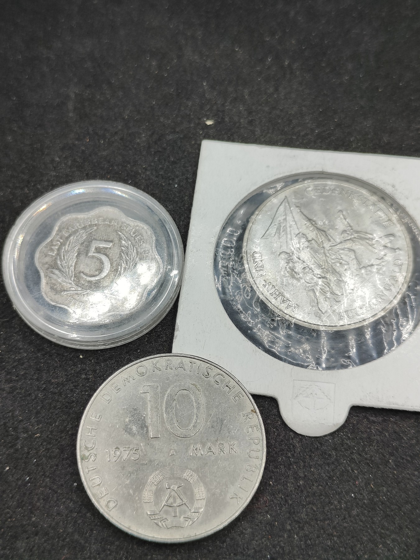 全场0元起拍 第91期 咸鱼国勋章拍卖专场 9月17日（周日）下午6：00开始 东德 纪念币三个