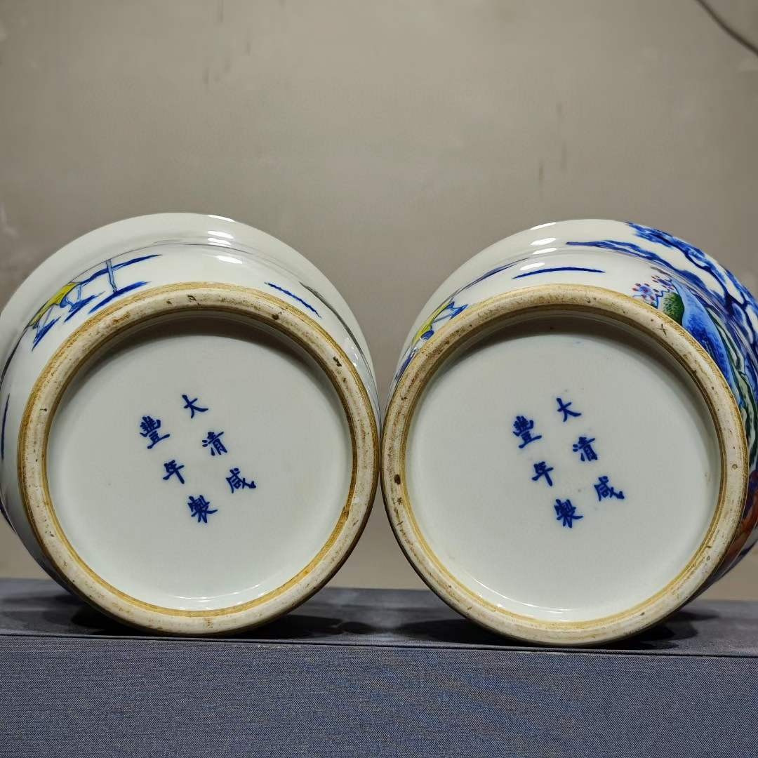 美品·款识“大清咸丰年制”精工细作满工青花粉彩八仙纹赏瓶一对。