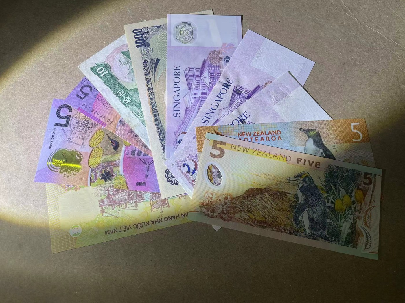 【Blue Auction】✨世界纸币精拍第371期【精】 【一组10张】多国纸币一组 除一组澳大利亚和香港外均全新UNC