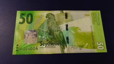 【世界钱币】精选微拍第69期暨2023年第十六期 多款纸币裸钞超低价起拍(第一场) 【售出】2016年塞舌尔50卢比 全新绝品尾号004(群里大多数都卖120-130)