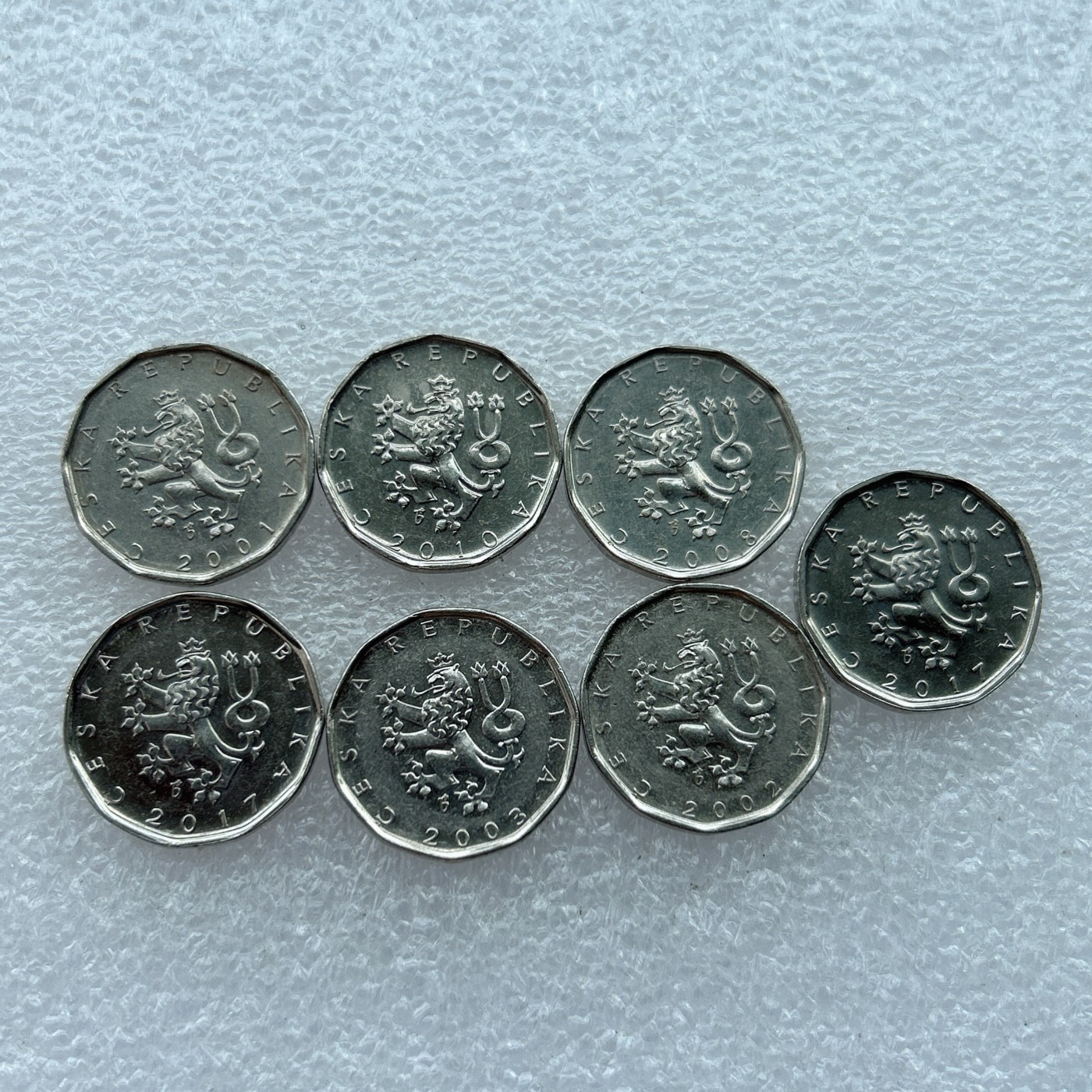 全场一元起拍 世界钱币散币场 第23期 捷克2克朗 一组7枚