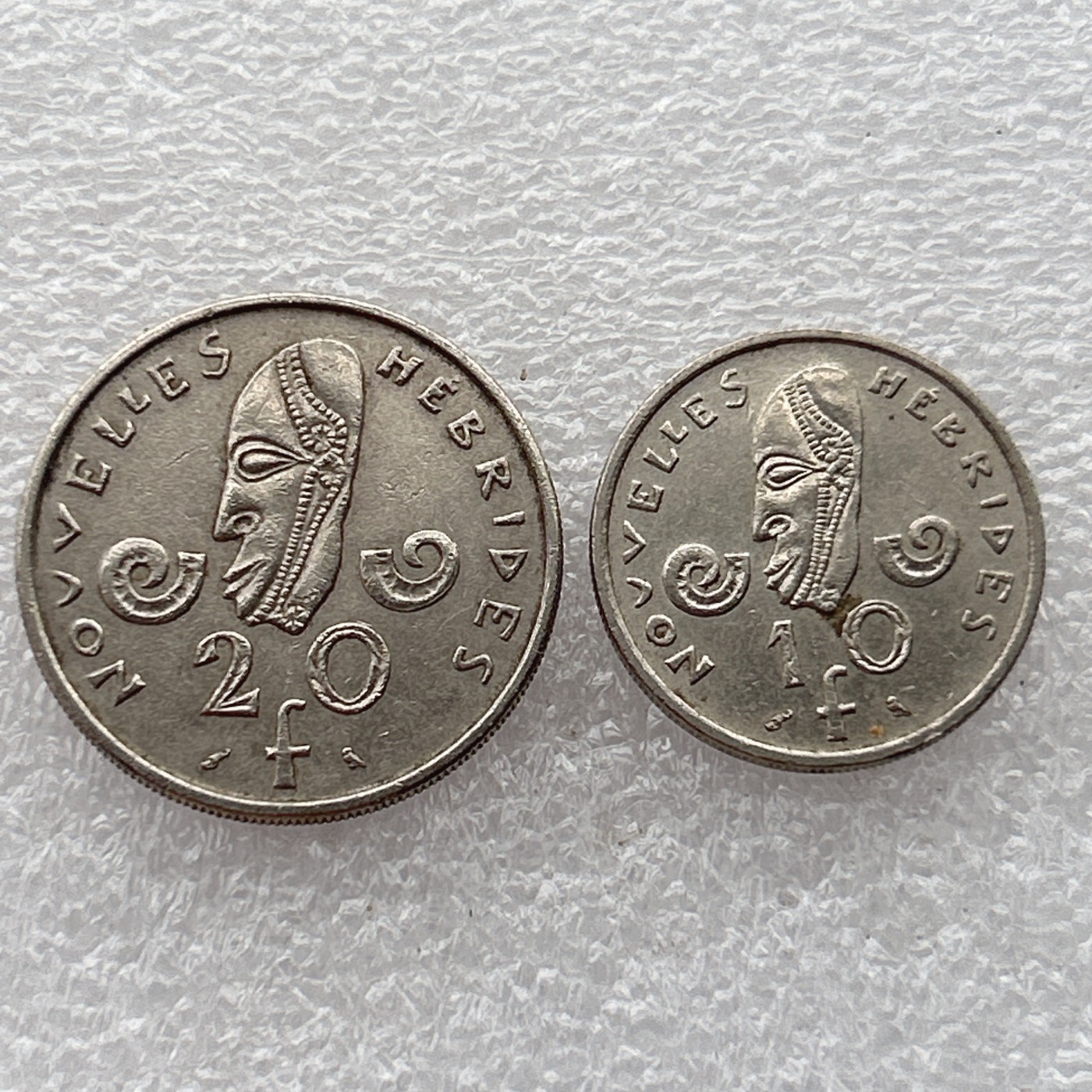 全场一元起拍 世界钱币散币场 第23期 新赫布里底1970年10、20法郎