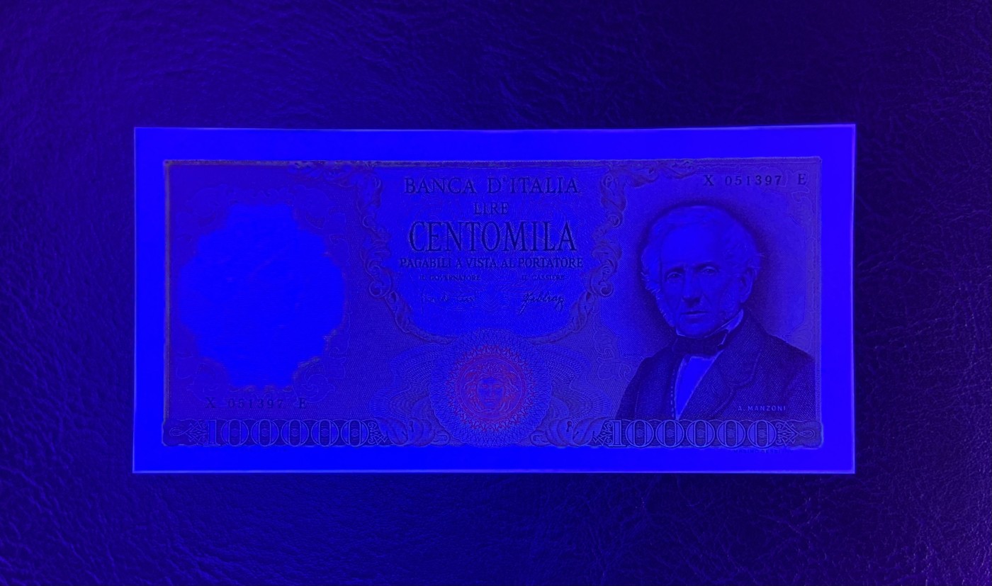 收藏联盟Quantum Auction 第289期拍卖  意大利1967年100000里拉 品相AU+ 初版 号码无4 曼佐尼 欧洲顶尖雕刻作品之一