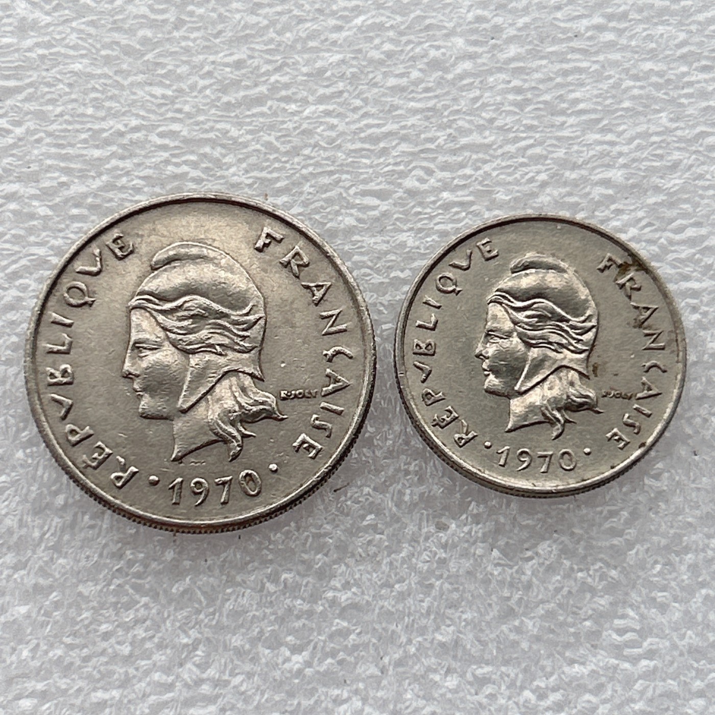 全场一元起拍 世界钱币散币场 第23期 新赫布里底1970年10、20法郎