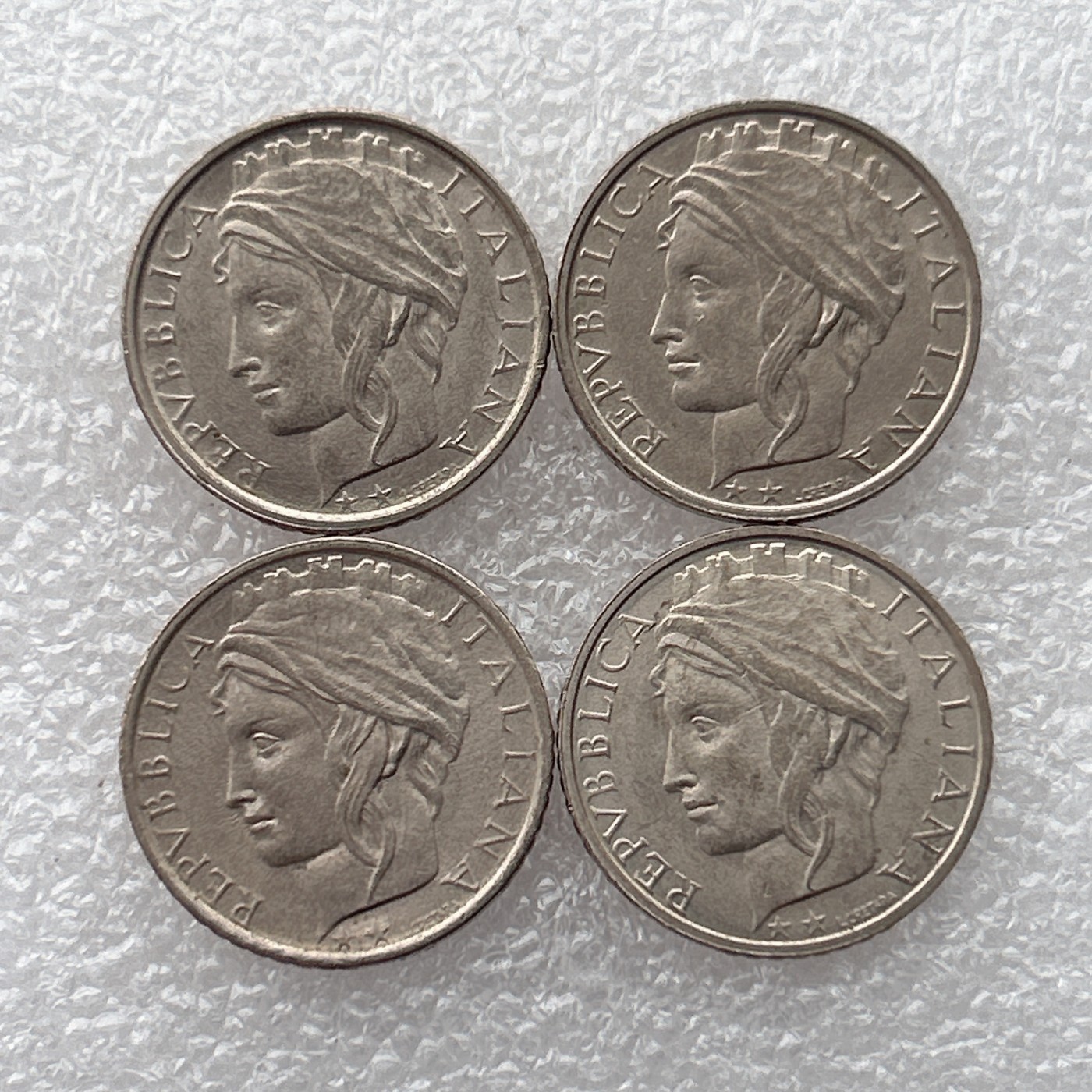 全场一元起拍 世界钱币散币场 第23期 意大利100里拉 一组4枚