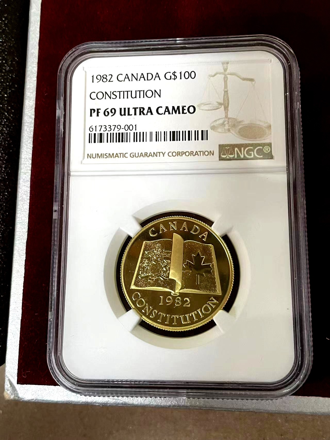 【Blue Auction】✨世界纸币精拍第371期【精】   NGC-PF69 UL TRA CAMEO 加拿大1982年100加元宪法金币 16.97克 首届克劳斯世界硬币大赛最佳金币奖 原盒原证 
