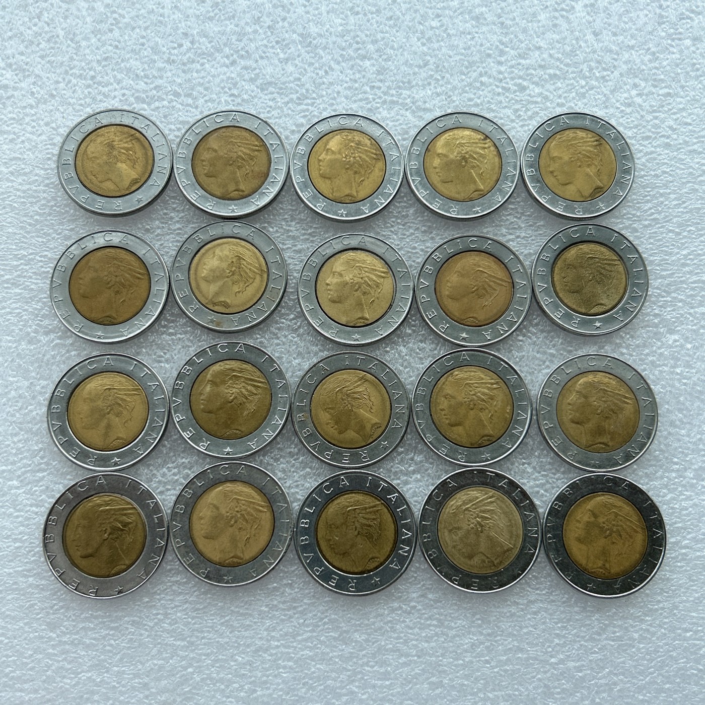 全场一元起拍 世界钱币散币场 第23期 意大利500里拉 双色币20枚