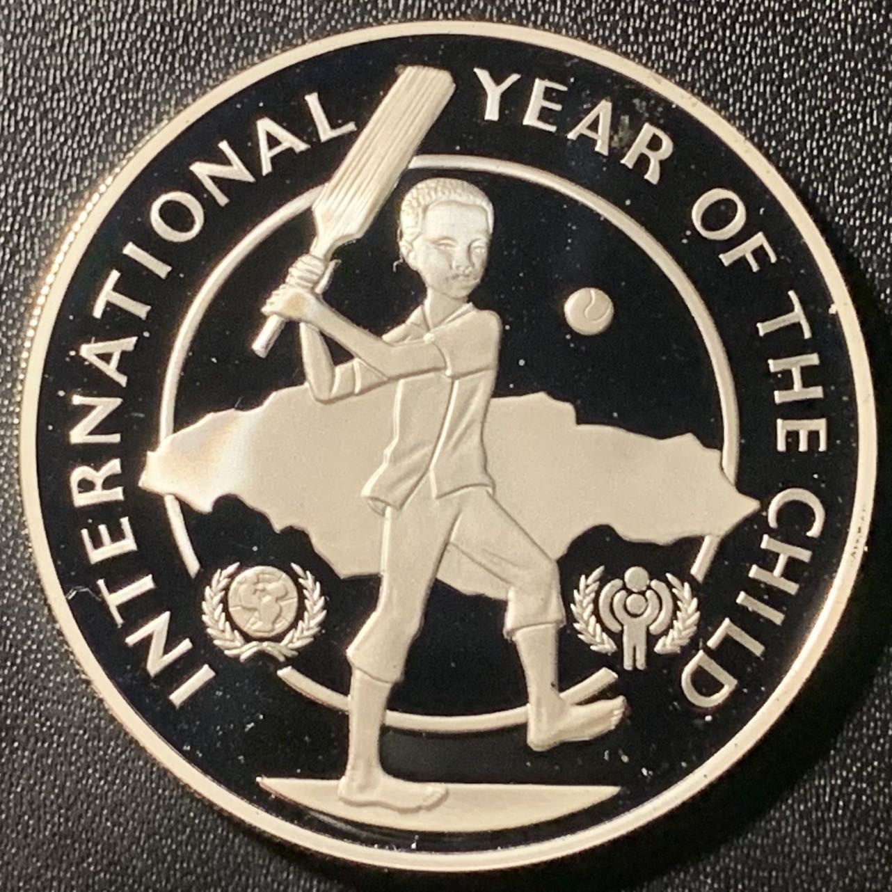 紫瑗钱币——第305期拍卖 牙买加 1979年 国际儿童年 10元 23.32克 0.925银 精制