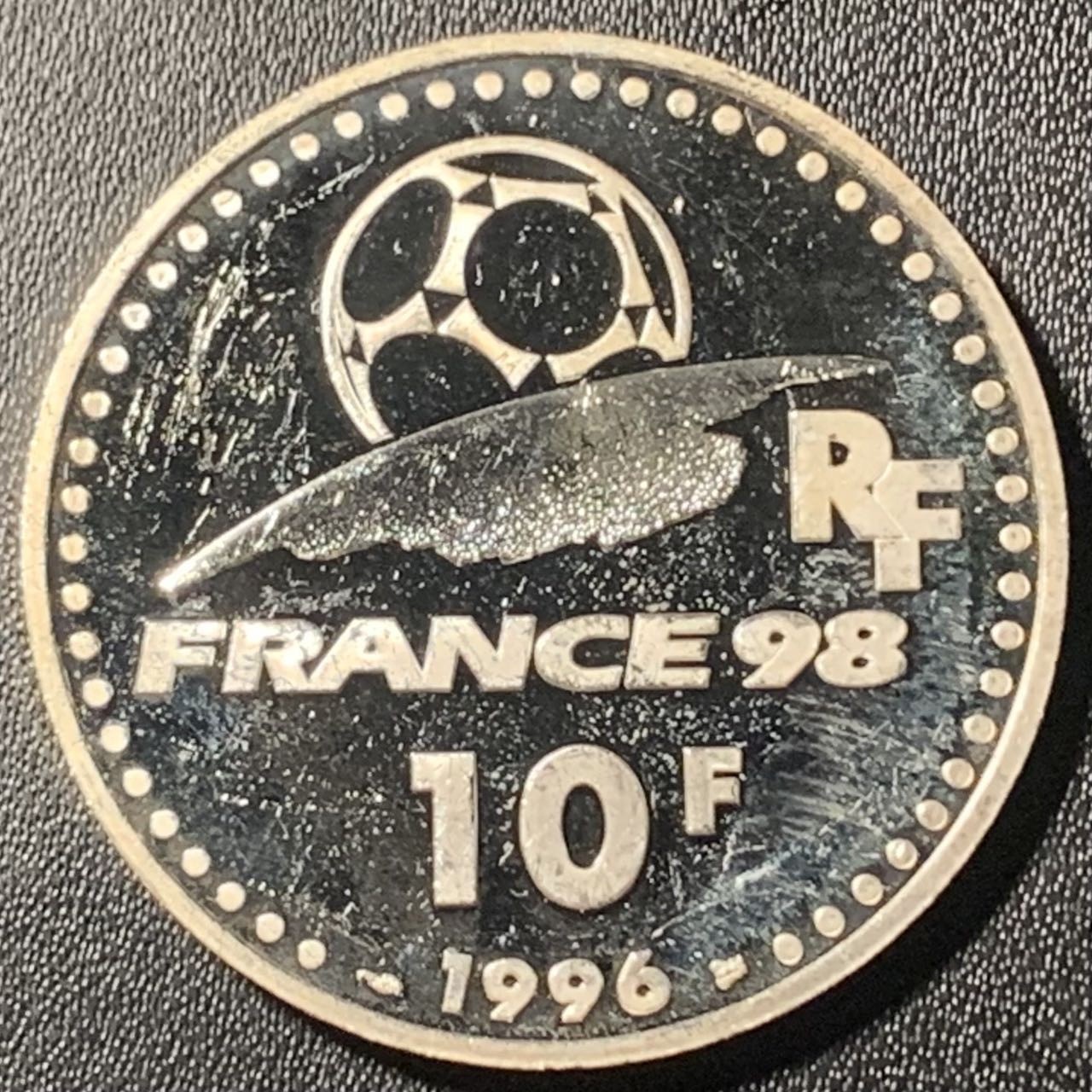 紫瑗钱币——第305期拍卖 法国 1996年 法国世界杯 进球 10法郎 21.16克 0.9银 精制（划痕）