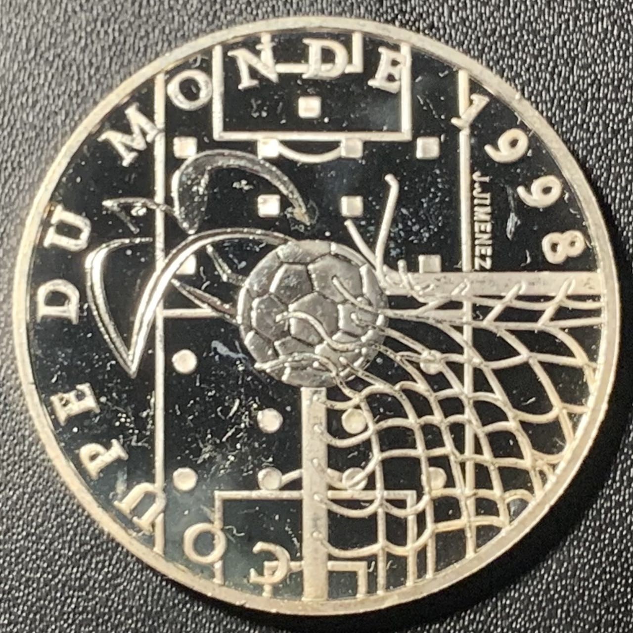 紫瑗钱币——第305期拍卖 法国 1996年 法国世界杯 进球 10法郎 21.16克 0.9银 精制（划痕）