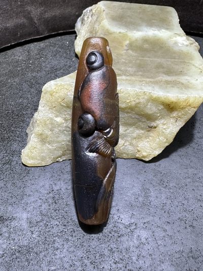 精美亚光高玉化巴西玛瑙手工俏色巧雕金鱼吊坠（把件）一个！ - 精美亚光高玉化巴西玛瑙手工俏色巧雕金鱼吊坠（把件）一个！