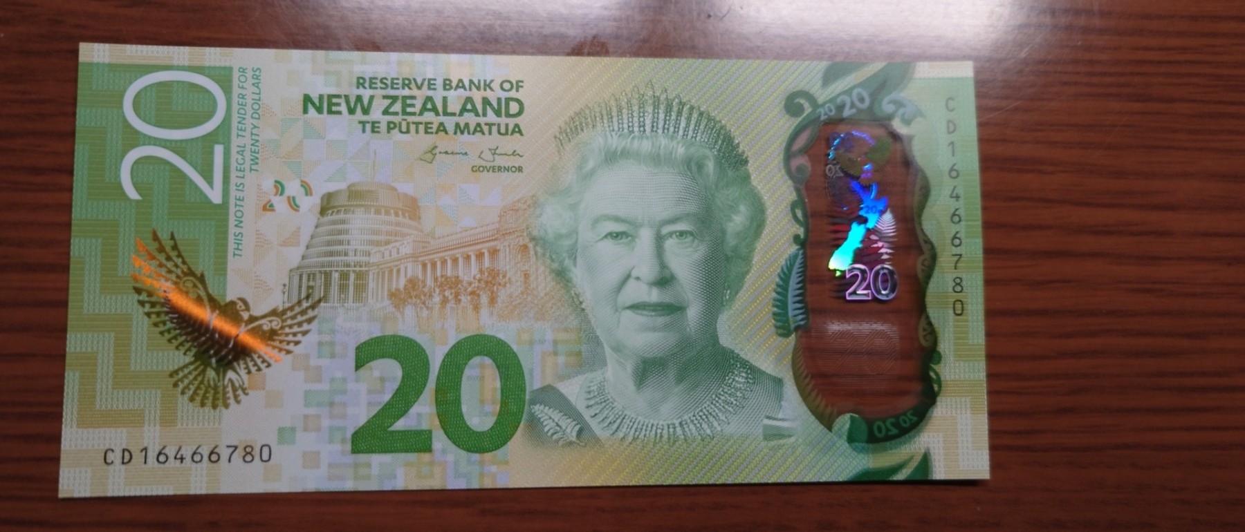 【世界钱币】精选微拍第70期暨2023年第十七期 多款塑料钞裸币超低价起拍 2016年新西兰20元塑料钞 全新绝品(窗口完美)尾号6780