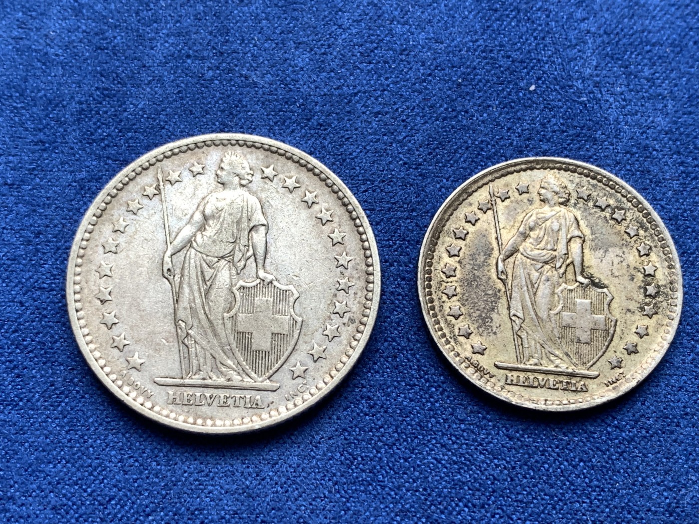 《竞宝斋》第198场-周日，周一 2场 (全场包邮) 两枚一组 瑞士雪山女神银币1934年1法郎+早期1886年2法郎