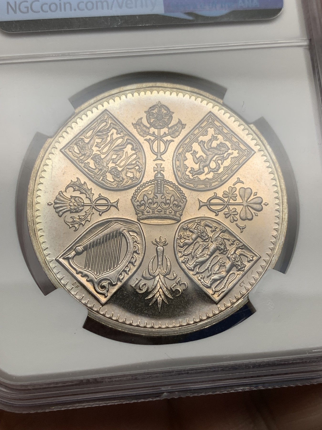 《竞宝斋》第198场-周日，周一 2场 (全场包邮) NGC-PF64 英国1953年伊丽莎白二世加冕首年精制克朗，热门品种