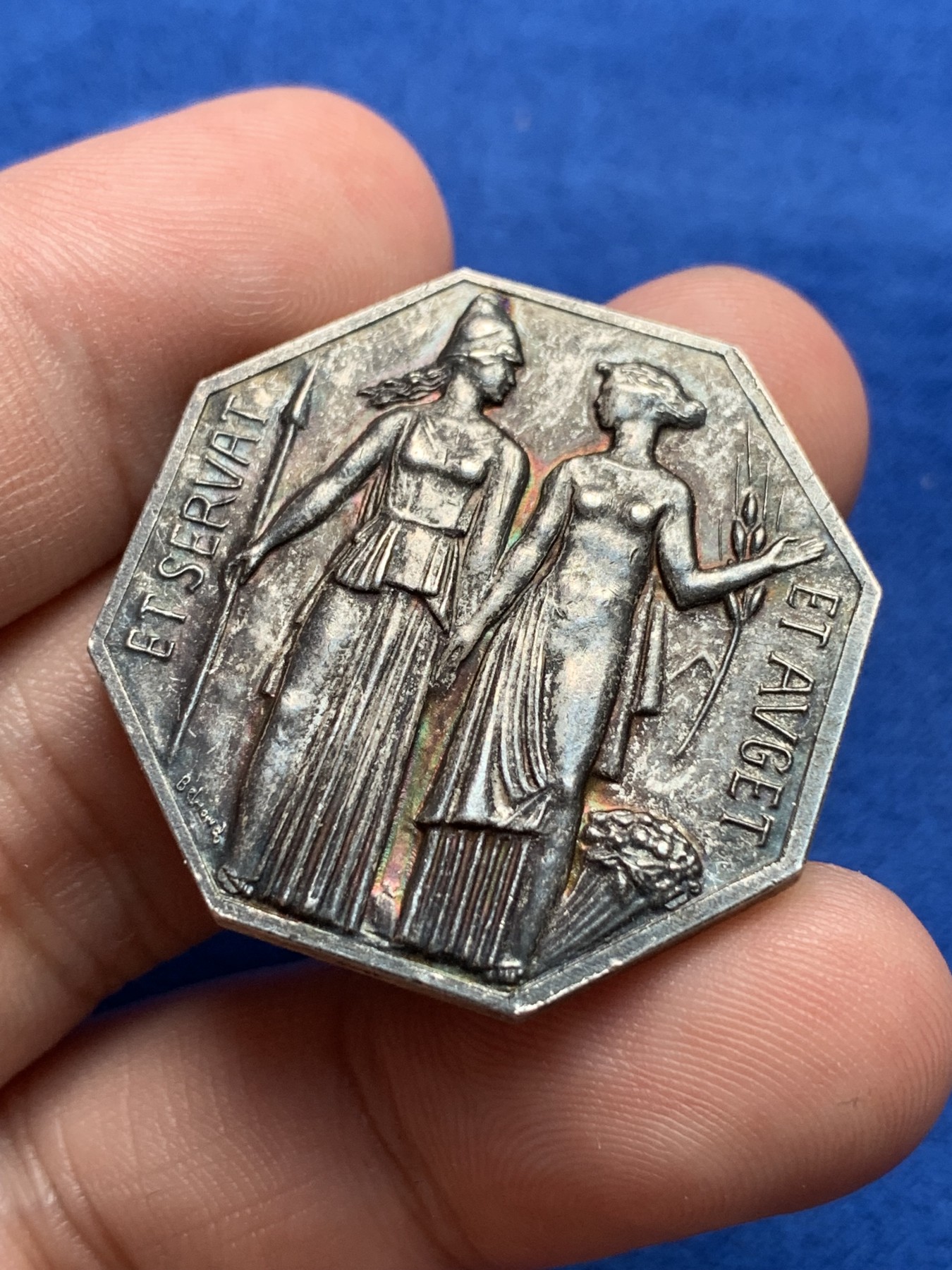 《竞宝斋》第198场-周日，周一 2场 (全场包邮) 法国 巴黎证券交易所 八角银质代币 包浆极好 21.5克