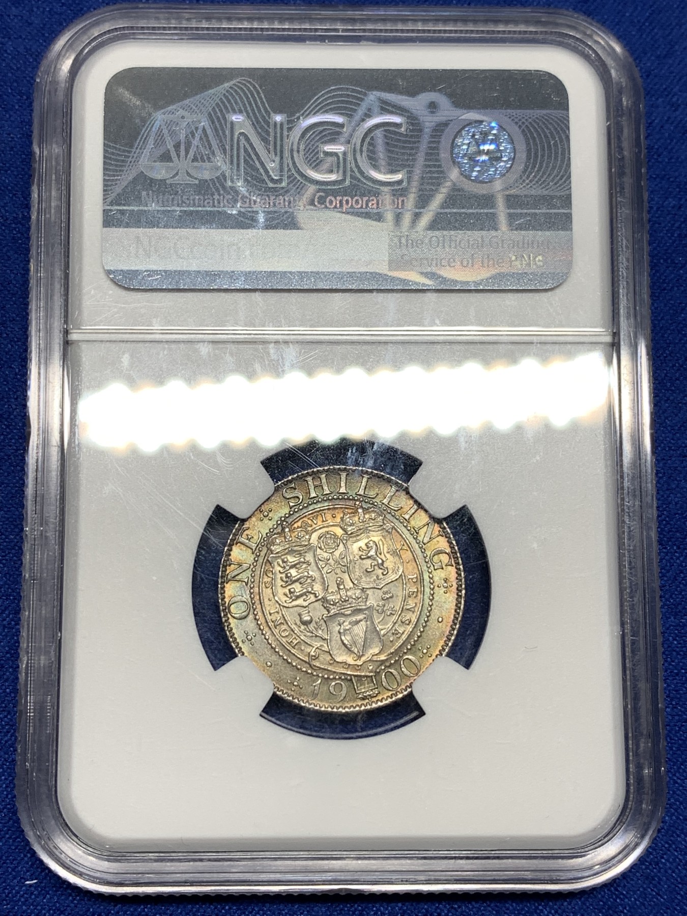 《竞宝斋》第198场-周日，周一 2场 (全场包邮) NGC-MS63 英国1900老维1先令银币 漂亮彩虹包浆