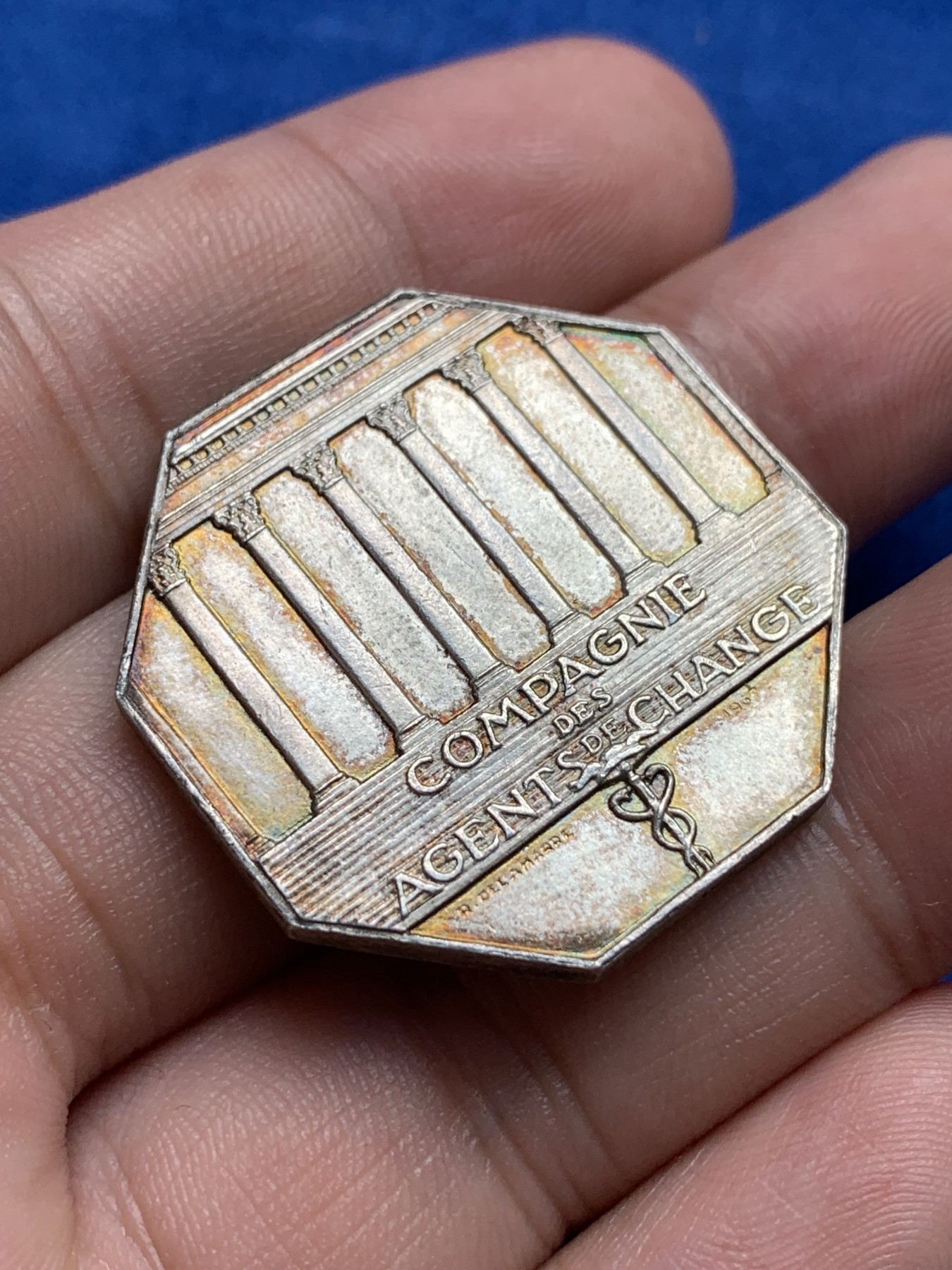 《竞宝斋》第198场-周日，周一 2场 (全场包邮) 法国 巴黎证券交易所 八角银质代币 包浆极好 21.5克