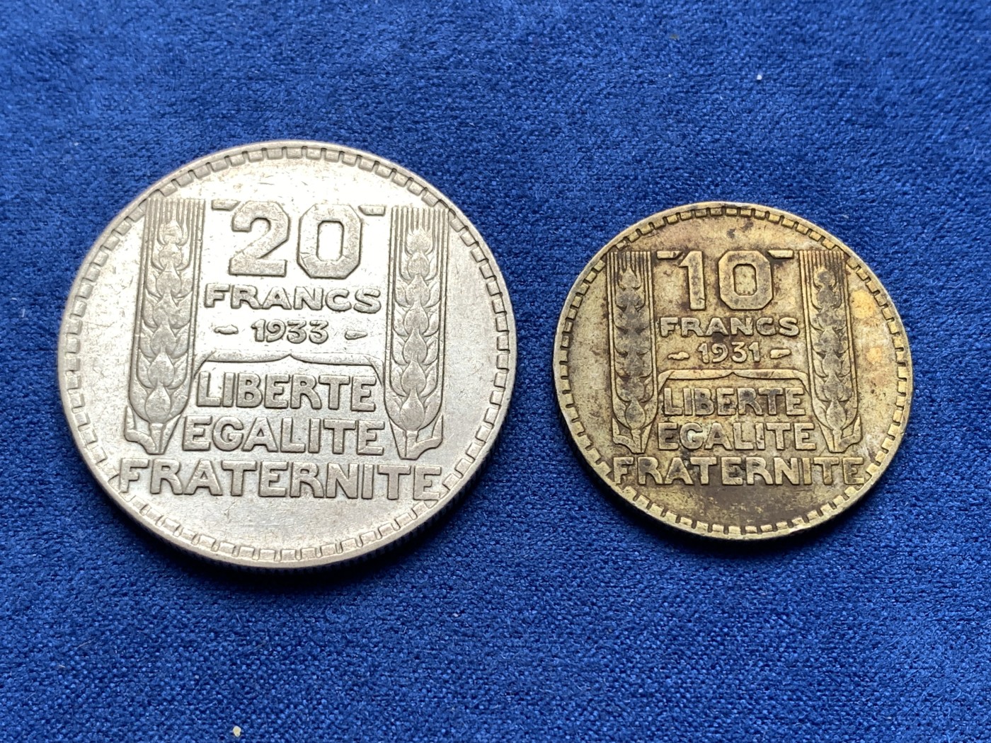 《竞宝斋》第198场-周日，周一 2场 (全场包邮) 两枚一组 法国谷物女神银币1931年10法郎+1933年20法郎