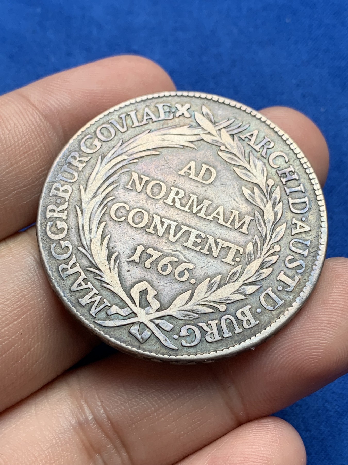 《竞宝斋》第198场-周日，周一 2场 (全场包邮) 1766年 奥地利 哈布斯堡王朝 1泰勒 大银币 原味深彩包浆  200多年的岁月造带走了棱角留下了温润 不可多得