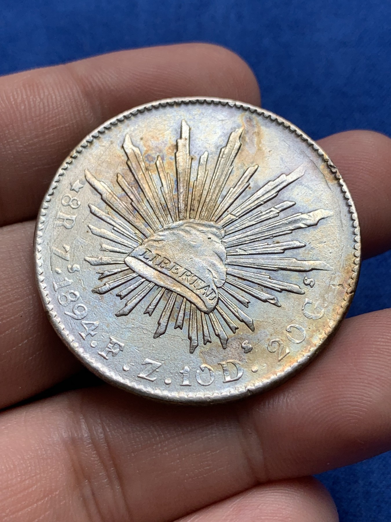 《竞宝斋》第198场-周日，周一 2场 (全场包邮) 墨西哥花边鹰洋八瑞尔银币  1894年zs厂  有洗过 全羽 细节见图