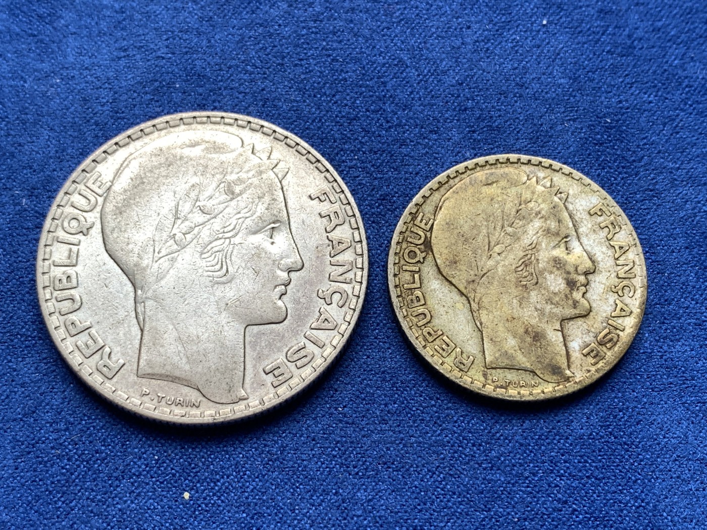 《竞宝斋》第198场-周日，周一 2场 (全场包邮) 两枚一组 法国谷物女神银币1931年10法郎+1933年20法郎