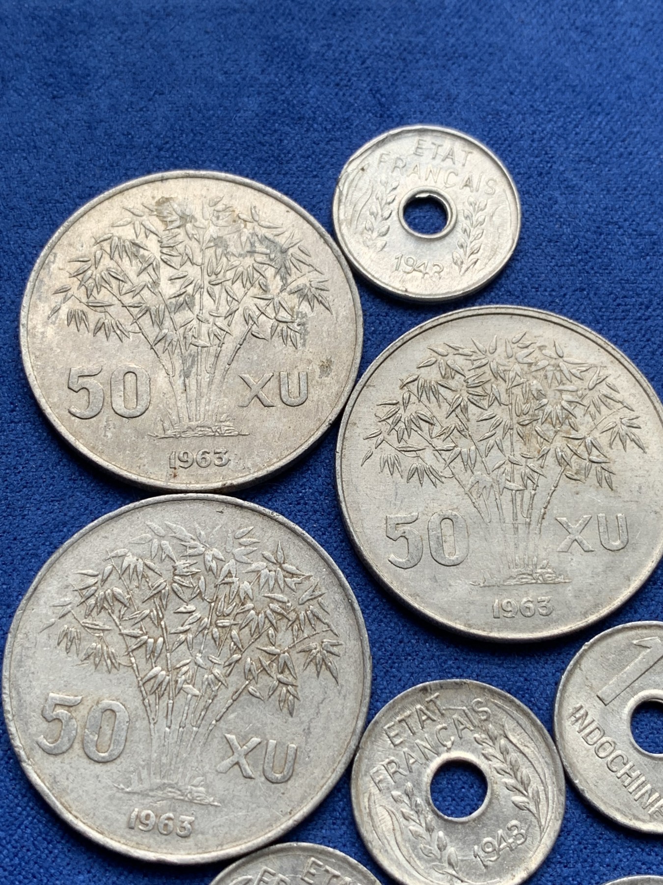 《竞宝斋》第198场-周日，周一 2场 (全场包邮) 8枚一组 越南铝币